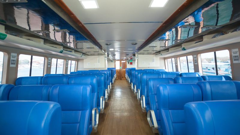 BlueWater Express XII - Seats